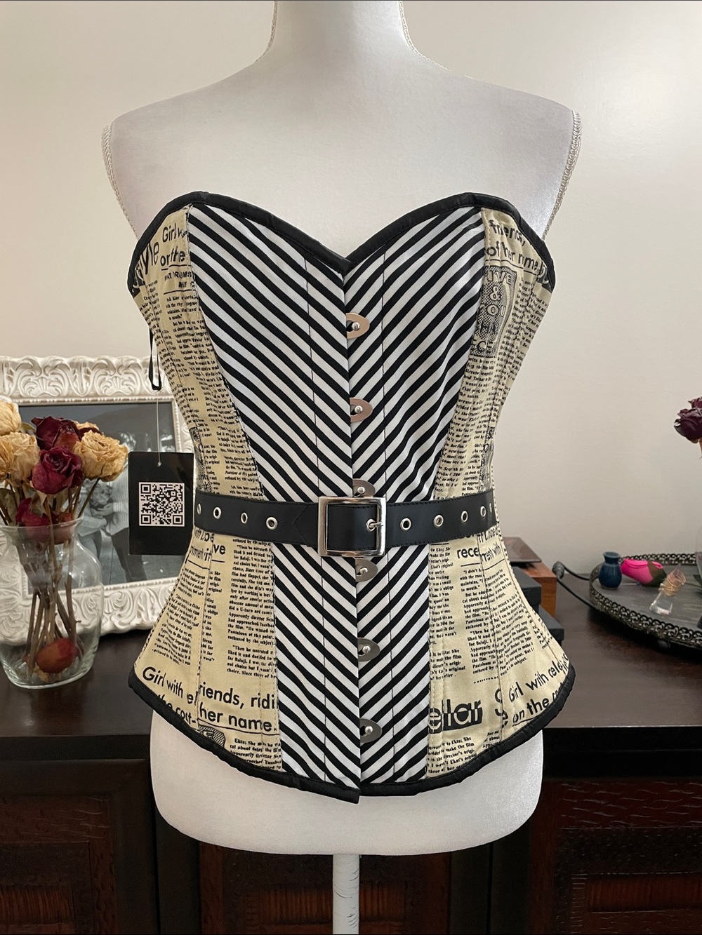 Corset Street Retro Newspaper Belt Gothic Steampunk Overbust Corset size Small